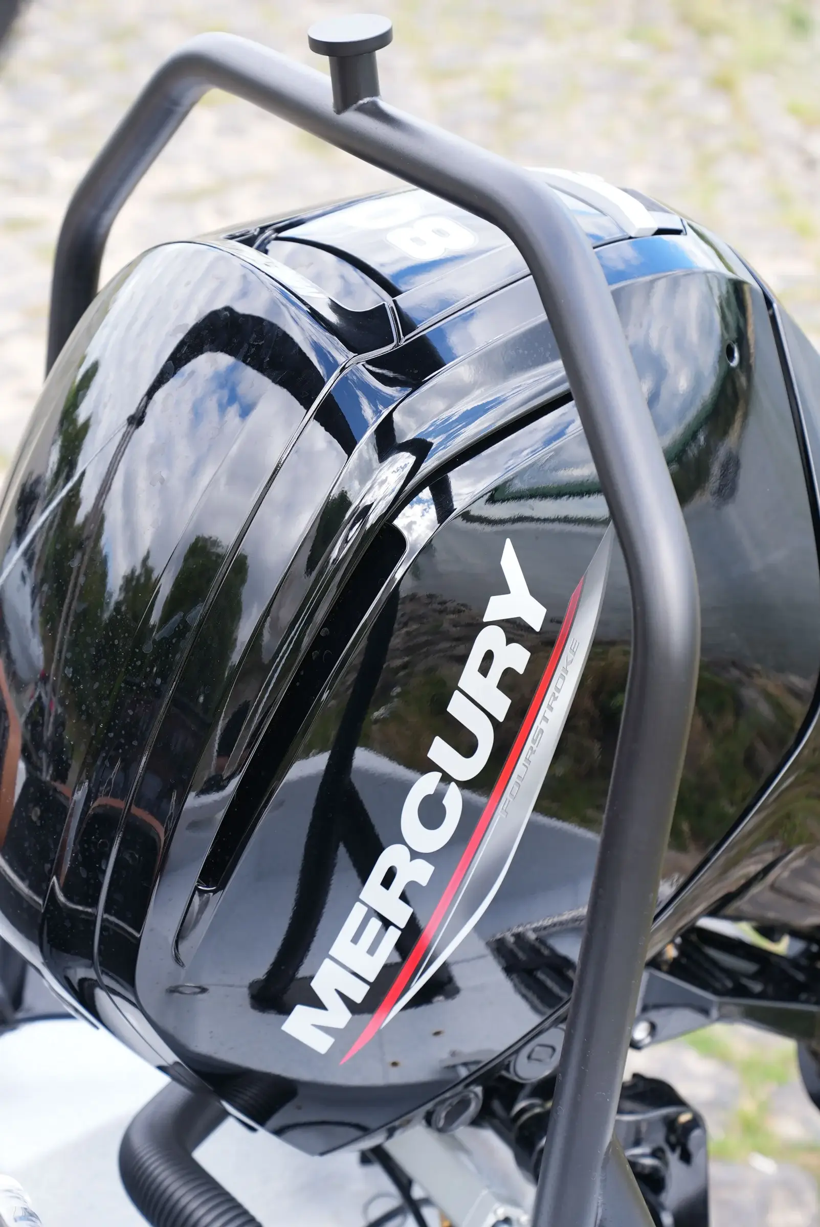 Mercury F80 Motorhaube von schräg oben